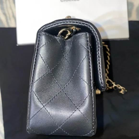NEW CHANEL MINI CLASSIC FLAP BAG - Picture 6 of 16